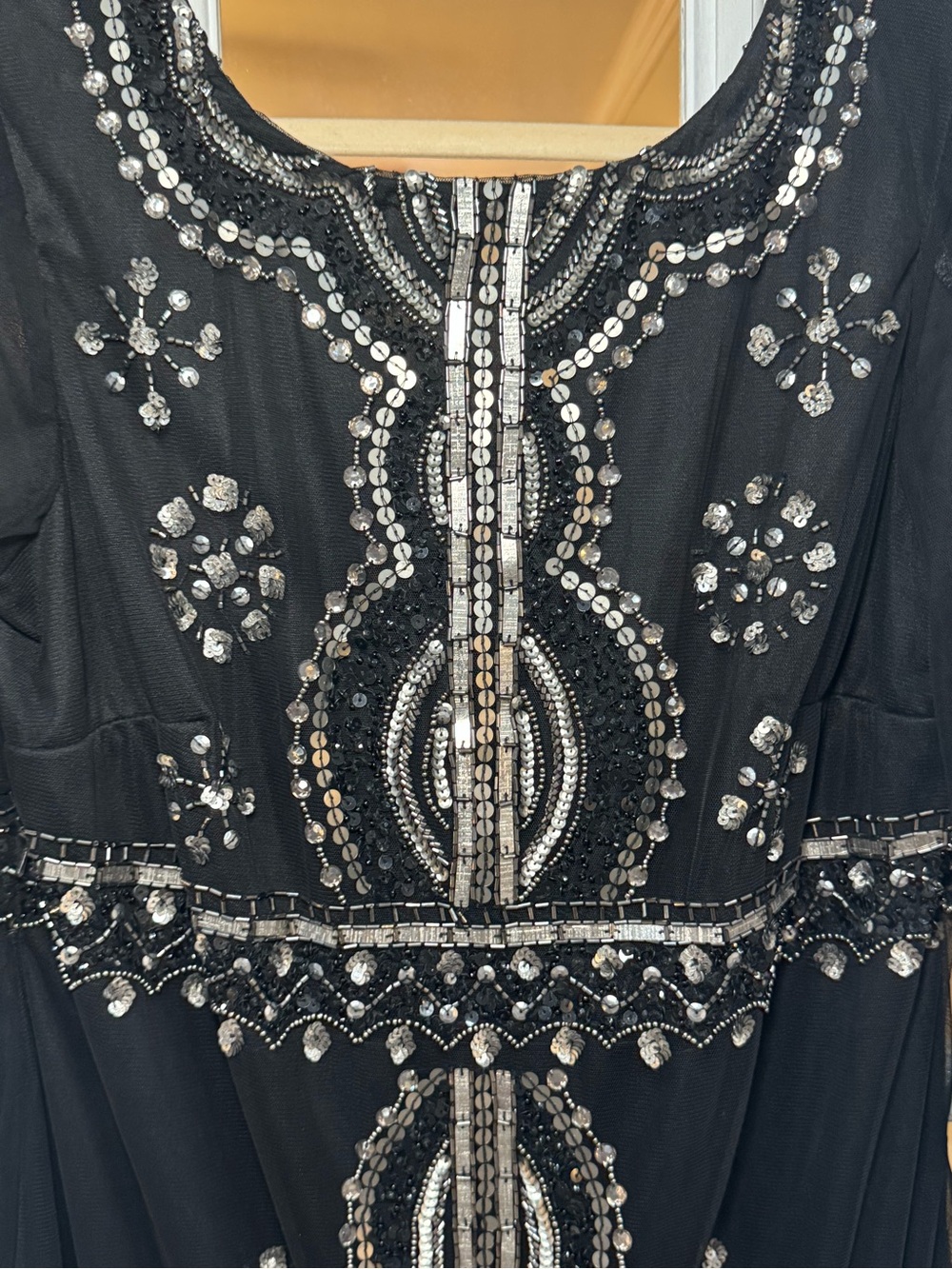 🪙🔲◾️STUNNING Black Embellished Bling Beaded Long Sleeve Cocktail Dress ◾️🔲🪙 - Picture 5 of 10